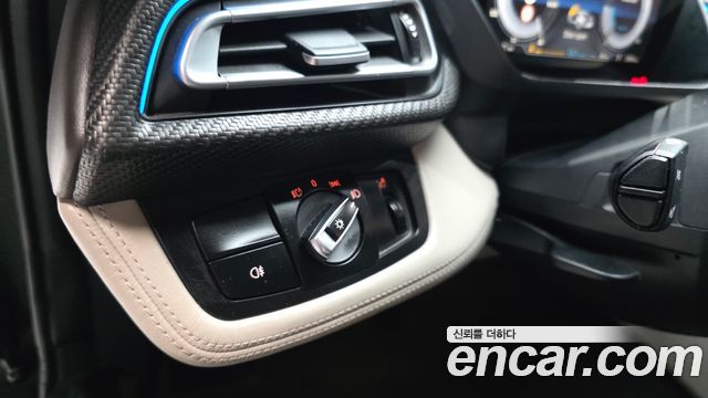 BMW i8 2016 — photo 17