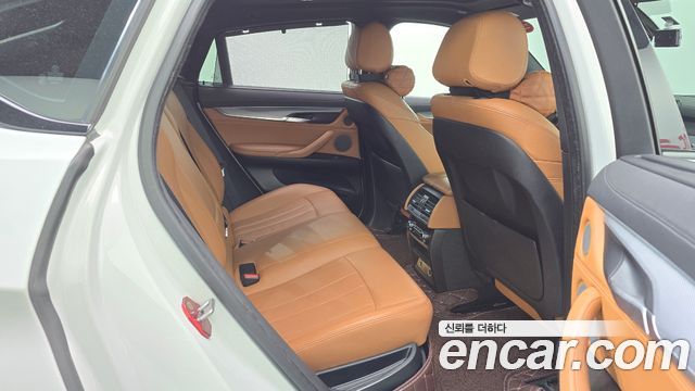 BMW X6 2016 — photo 11