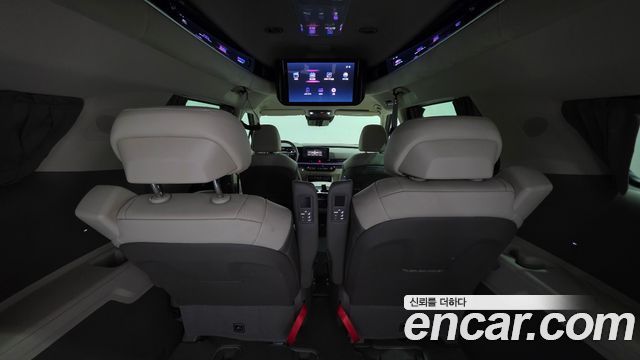 Kia Canival 2025 — photo 18