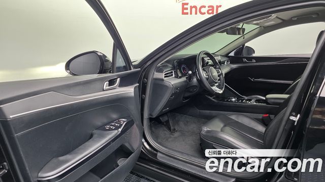 Kia K5 2023 — photo 13