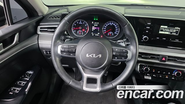 Kia K5 2023 — photo 19
