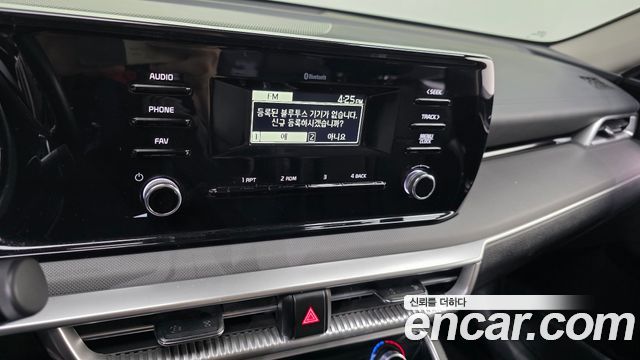 Kia K5 2023 — photo 20