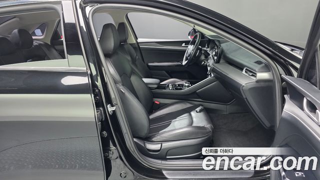 Kia K5 2023 — photo 16