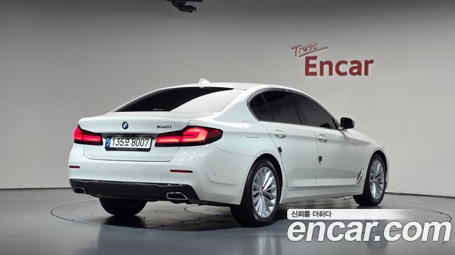 BMW 5-Series 2021 — photo 2