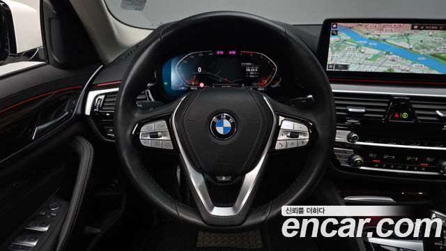 BMW 5-Series 2021 — photo 19
