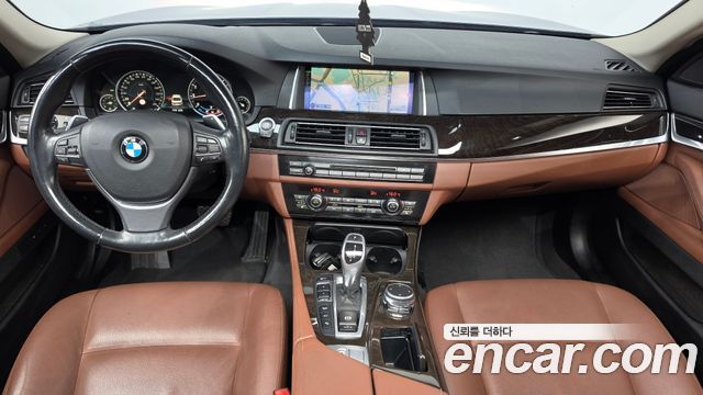 BMW 5-Series 2016 — photo 7