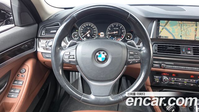 BMW 5-Series 2016 — photo 14
