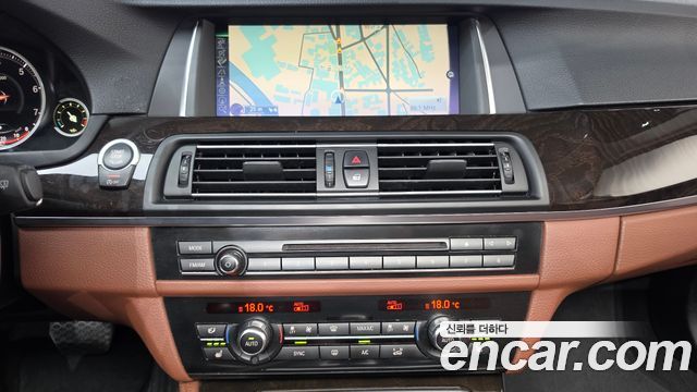 BMW 5-Series 2016 — photo 15