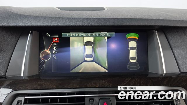 BMW 5-Series 2016 — photo 16