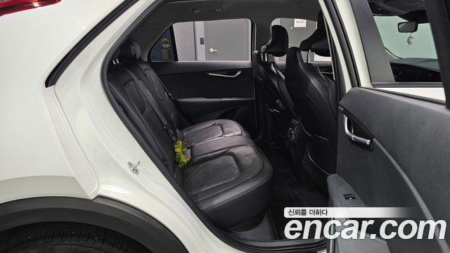 Kia Niro 2023 — photo 17