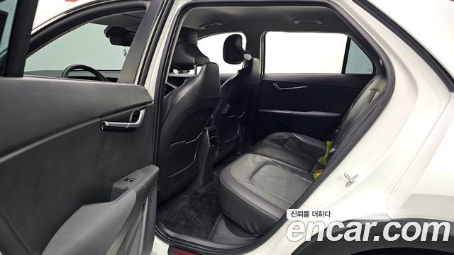 Kia Niro 2023 — photo 18