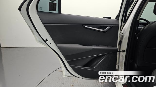 Kia Niro 2023 — photo 15