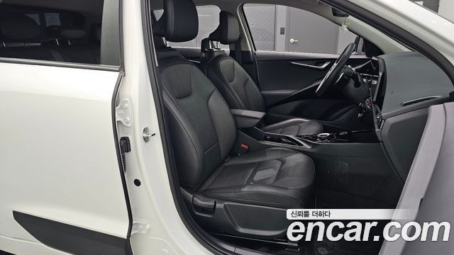 Kia Niro 2023 — photo 16