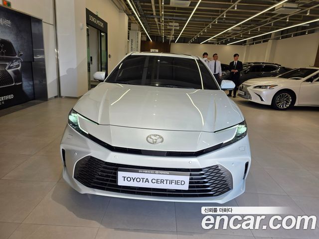 Toyota Camry 2026 — photo 3