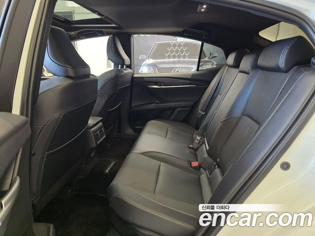 Toyota Camry 2026 — photo 11