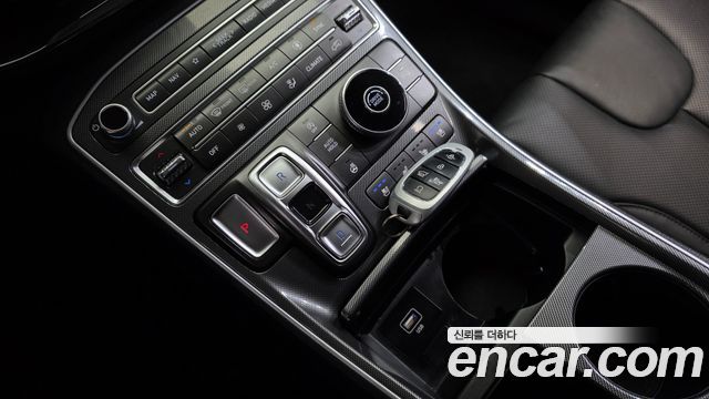 Hyundai Santafe 2022 — photo 9