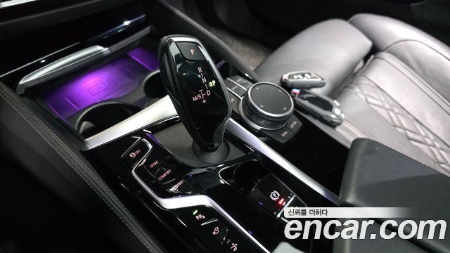 BMW Gran Turismo 2021 — photo 9