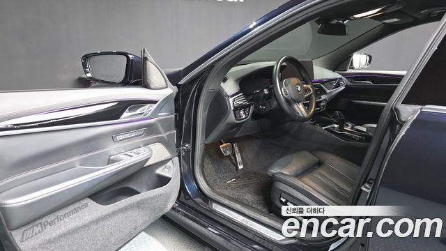 BMW Gran Turismo 2021 — photo 10