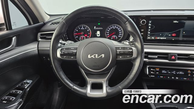 Kia K5 2023 — photo 13