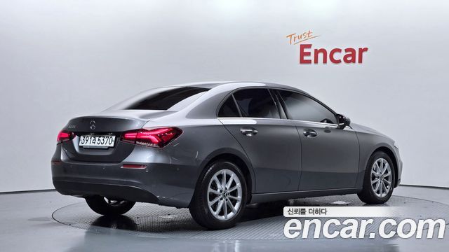 Mercedes-Benz A-Class 2020 — photo 2