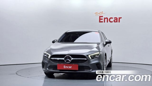 Mercedes-Benz A-Class 2020 — photo 3