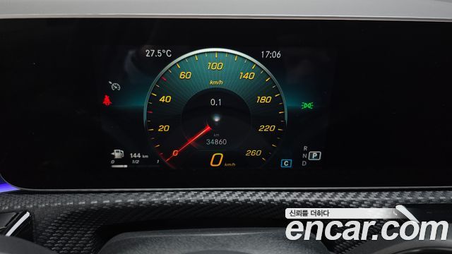 Mercedes-Benz A-Class 2020 — photo 11