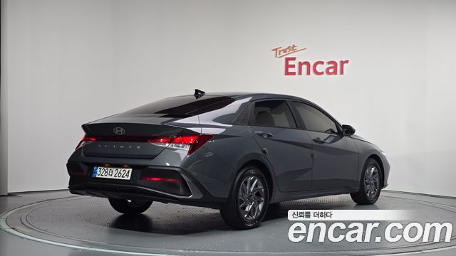 Hyundai AVANTE 2026 — photo 2
