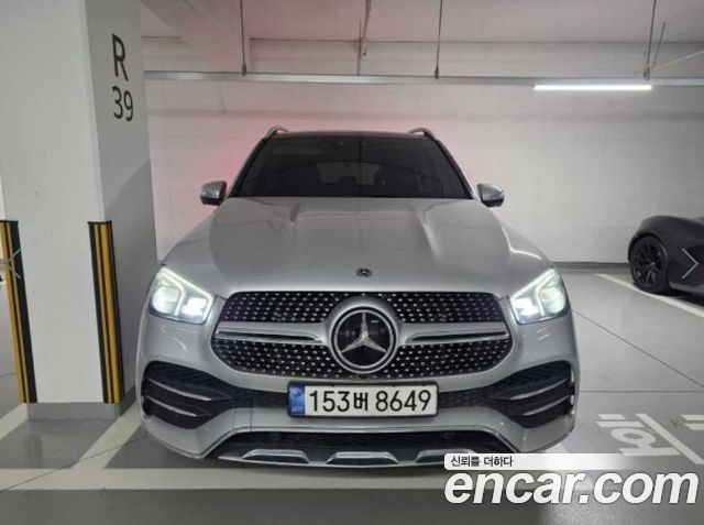 Mercedes-Benz GLE-Class 2021 — photo 1