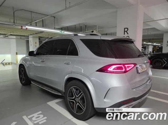 Mercedes-Benz GLE-Class 2021 — photo 4