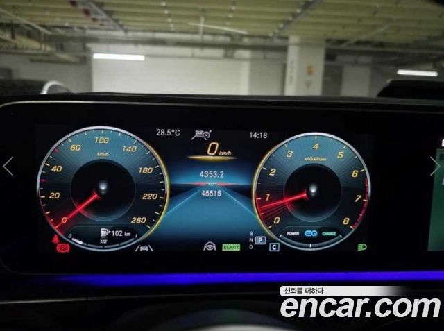 Mercedes-Benz GLE-Class 2021 — photo 8
