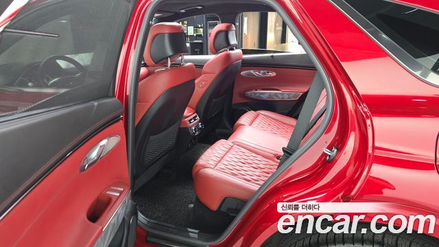 Genesis GV70 2021 — photo 11