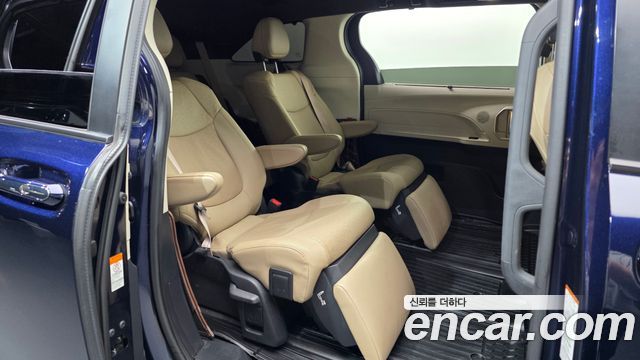 Toyota Sienna 2021 — photo 18