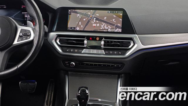 BMW 3-Series 2021 — photo 20