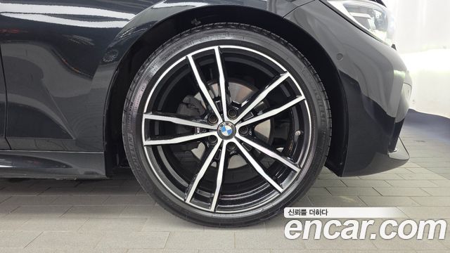 BMW 3-Series 2021 — photo 7