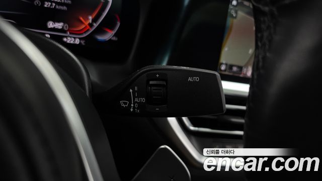BMW 3-Series 2021 — photo 31