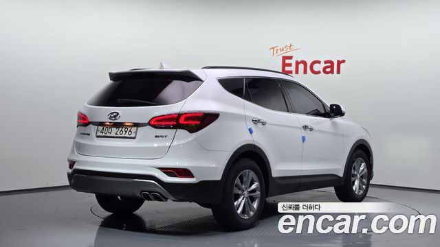 Hyundai Santafe 2017 — photo 2
