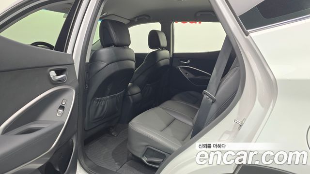 Hyundai Santafe 2017 — photo 11