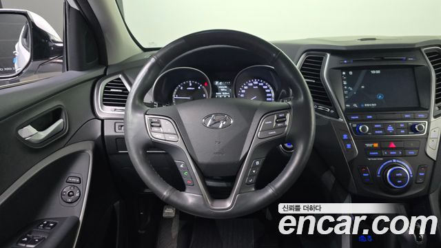 Hyundai Santafe 2017 — photo 12