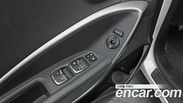 Hyundai Santafe 2017 — photo 15