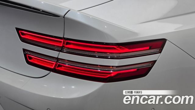 Genesis G80 2022 — photo 9