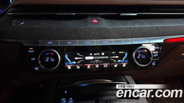 Genesis G80 2022 — photo 33