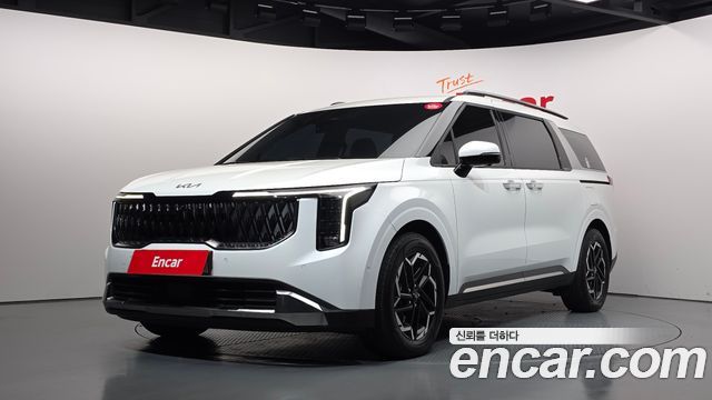 Kia Canival 2025 — photo 1