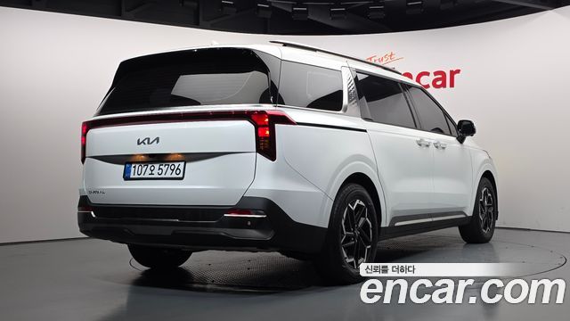 Kia Canival 2025 — photo 2