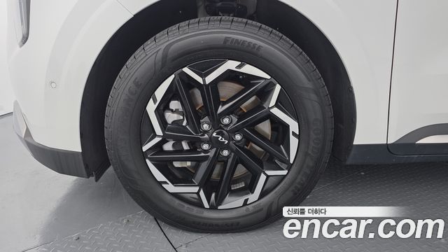 Kia Canival 2025 — photo 5