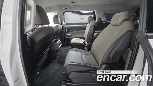 Kia Canival 2025 — photo 16