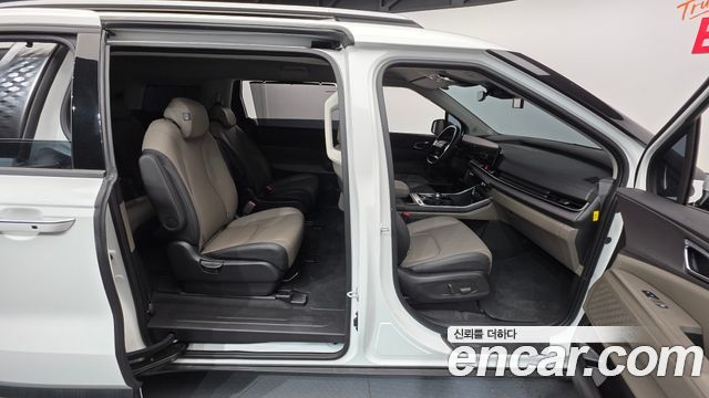 Kia Canival 2025 — photo 19