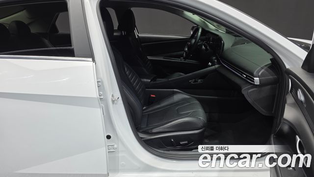 Hyundai AVANTE 2023 — photo 11