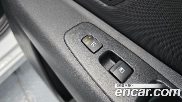 Hyundai AVANTE 2023 — photo 19