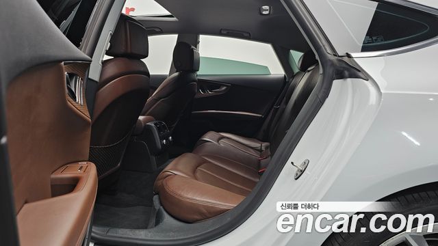 Audi A7 2016 — photo 18