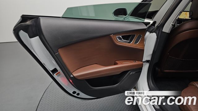 Audi A7 2016 — photo 15